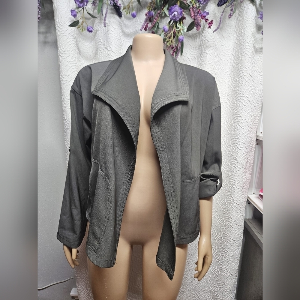 Max Studio Gray Utility Jacket Versatile Contemporary Design